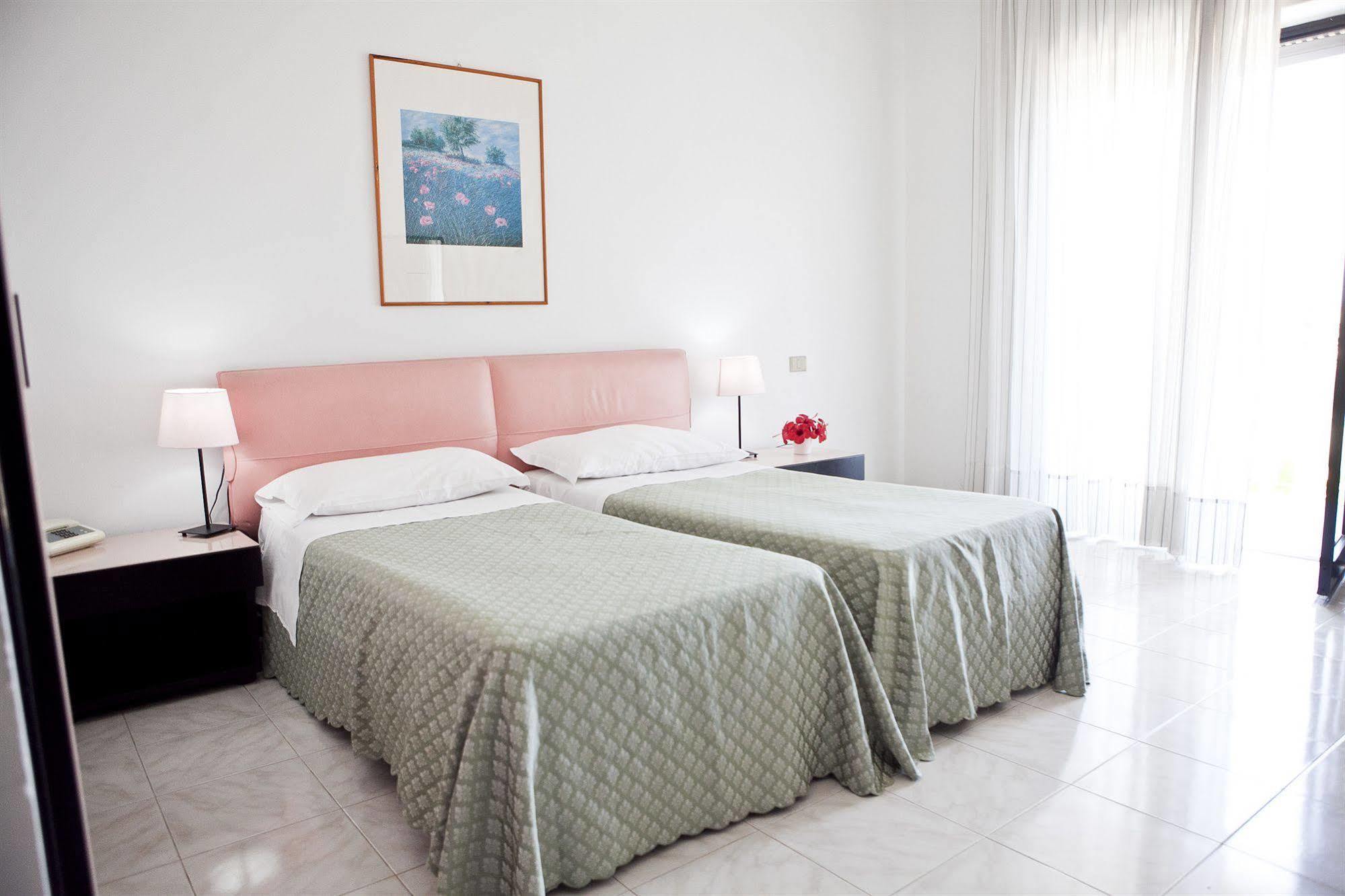 Futura Style Helios Hotel Ното Екстериор снимка